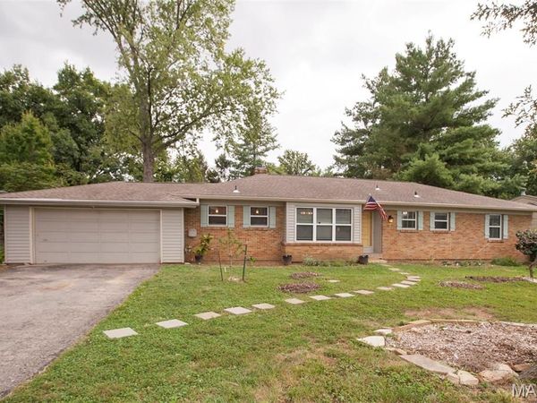 11830 E Concord Road, St Louis, MO 63128