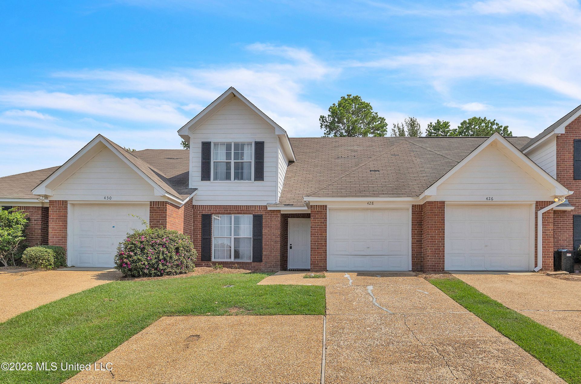 428 Woodlake Lane, Brandon, MS 39047 Main Photo