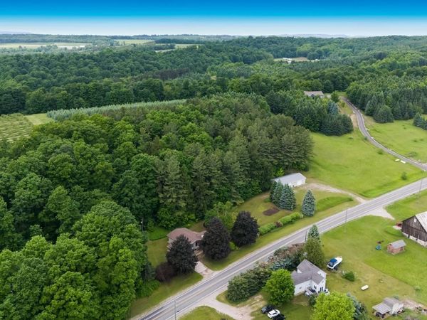 1551 Macksey Road N, Suttons Bay, MI 49682