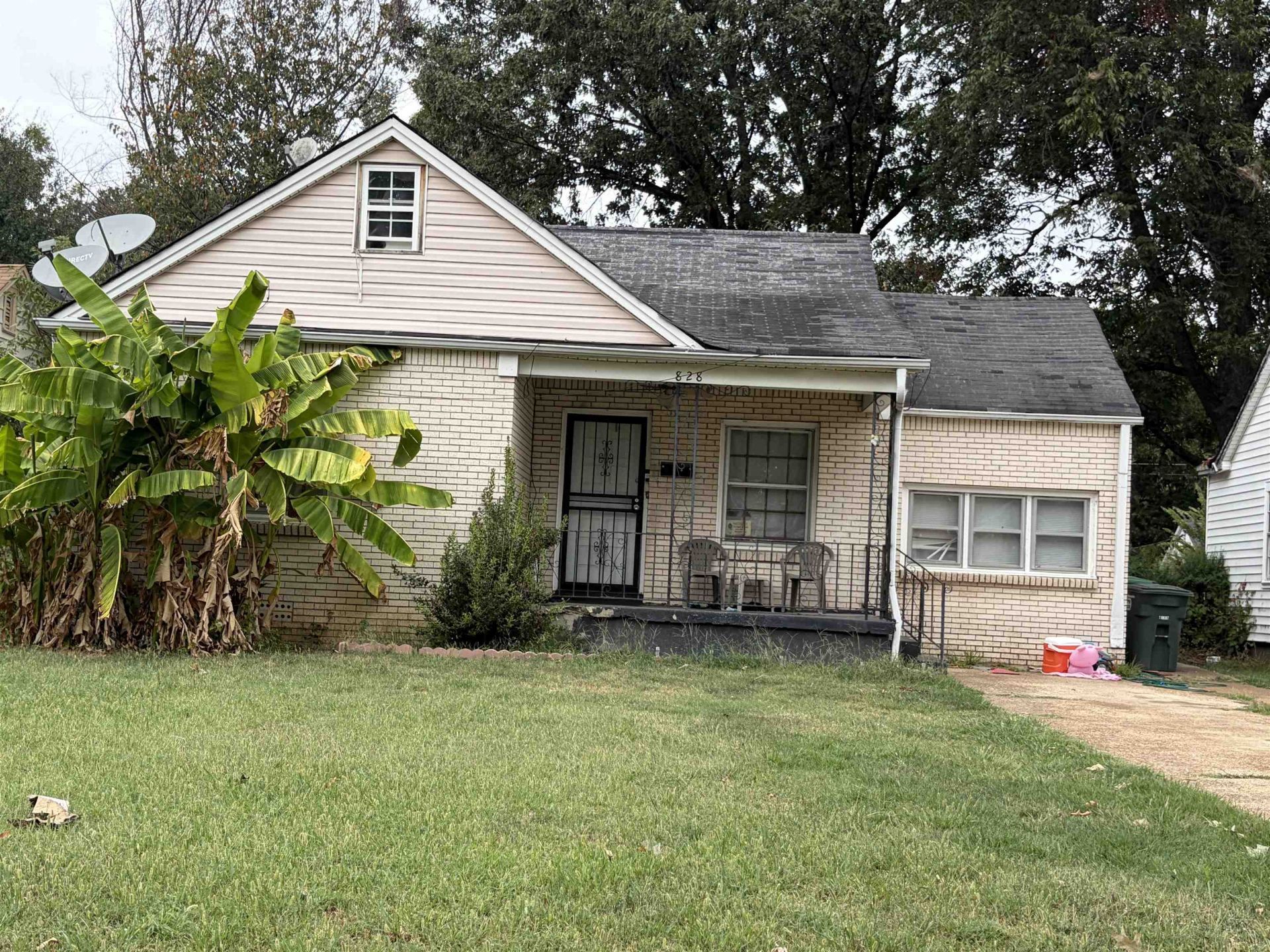 828 E Dempster Ave, Memphis, TN 38106 Main Photo