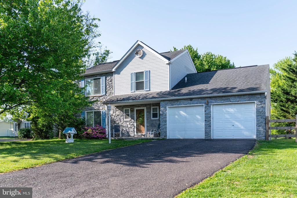616 JENNIFER LANE, GILBERTSVILLE, PA 19525