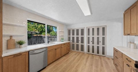 28 Arndell Way, Sparks, NV 89431 Photo