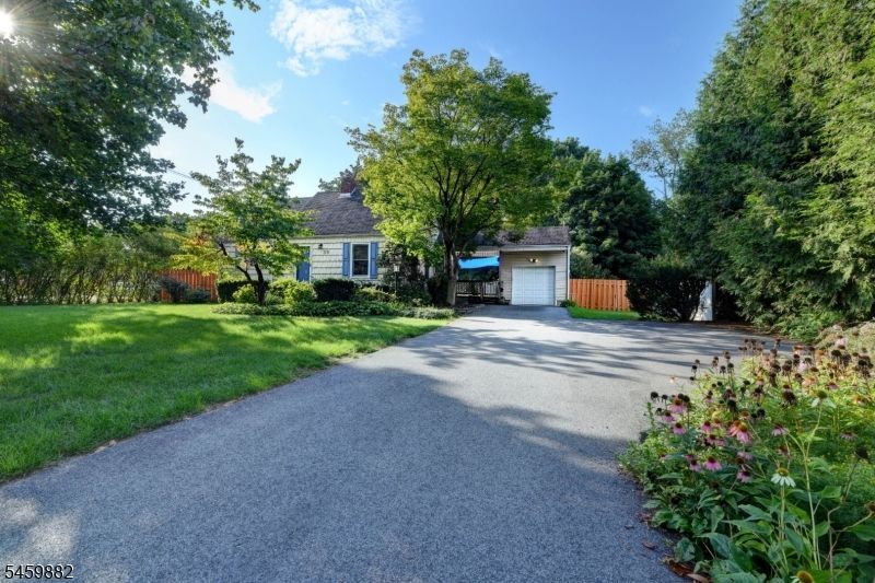 39 Sunset Rd, Pequannock, NJ 07444 Main Photo
