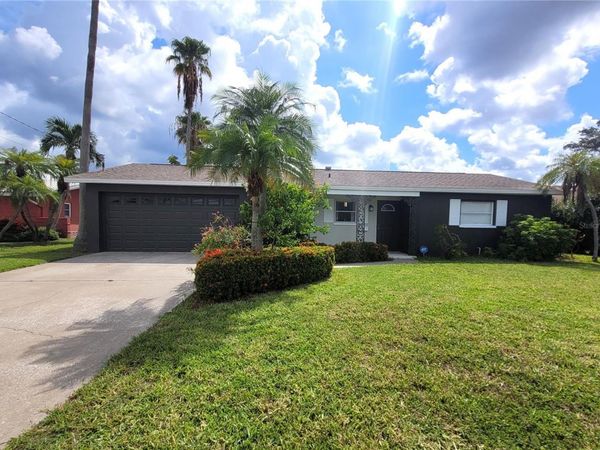 137 MIDWAY ISLAND, CLEARWATER, FL 33767