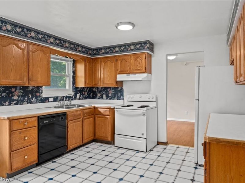 7110 Dunham Road, Walton Hills, OH 44146 Photo 10