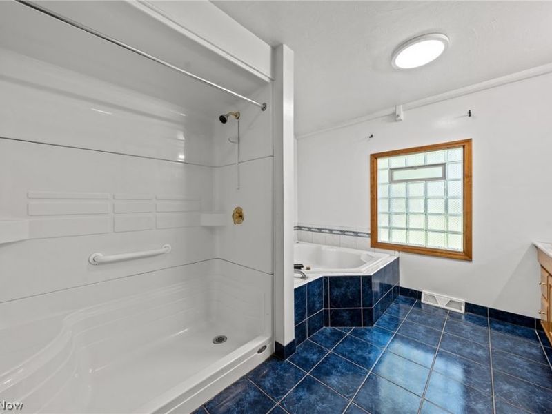 7110 Dunham Road, Walton Hills, OH 44146 Photo 18