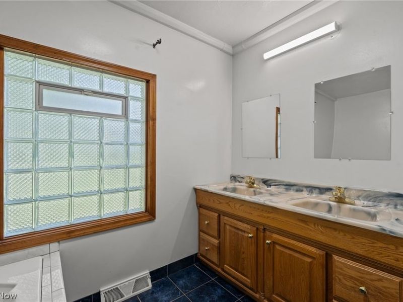 7110 Dunham Road, Walton Hills, OH 44146 Photo 19