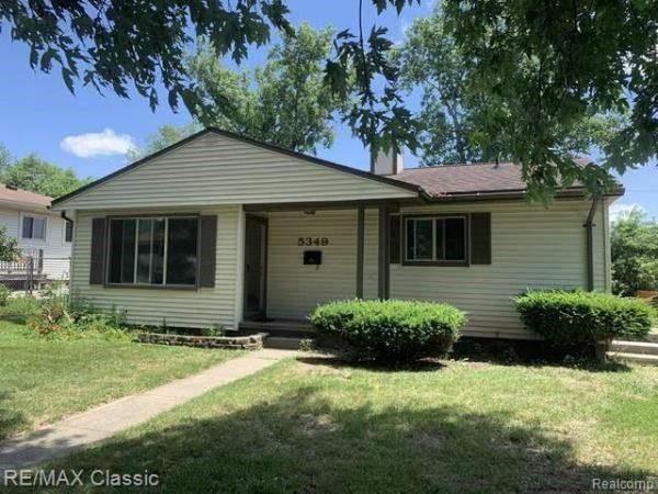 5349 MILITARY Avenue, Brighton Township, Mi 48116
