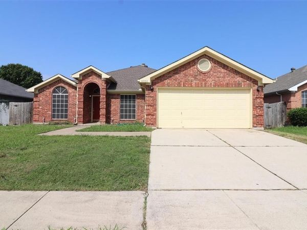 6100 Harwood Crossing Drive, Arlington, TX 76018