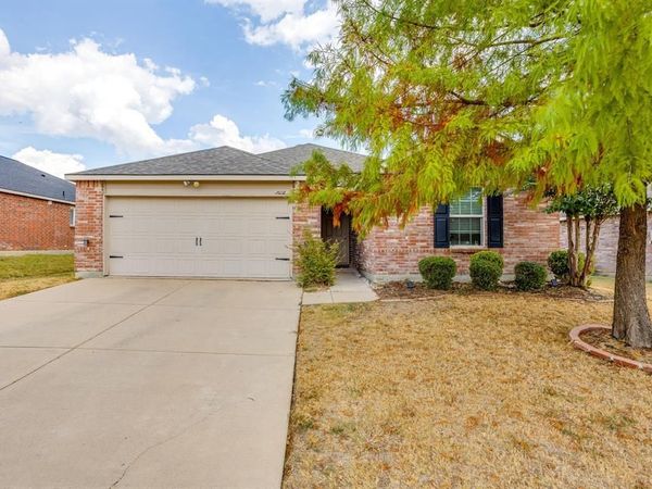 1204 Foxglove Lane, Burleson, TX 76028