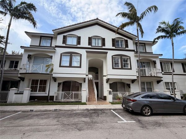 8838 W Flagler St , Unit 208, Miami, FL 33174