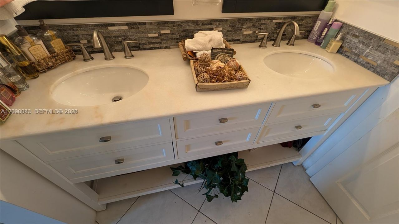 211 SW 113th Way, Unit 211, Pembroke Pines, FL 33025 Photo