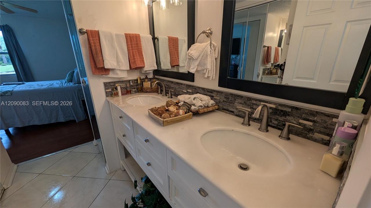 211 SW 113th Way, Unit 211, Pembroke Pines, FL 33025 Photo