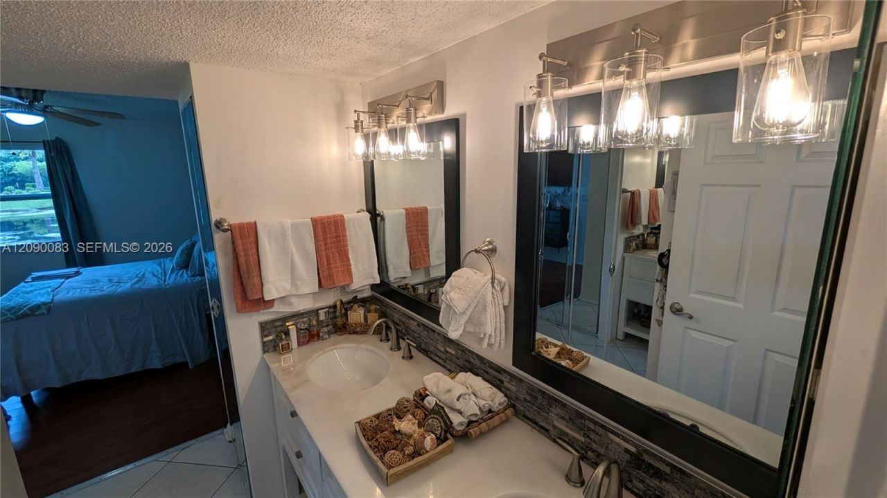 211 SW 113th Way, Unit 211, Pembroke Pines, FL 33025 Photo