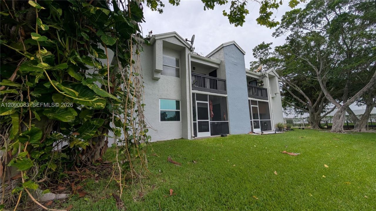 211 SW 113th Way, Unit 211, Pembroke Pines, FL 33025 Photo