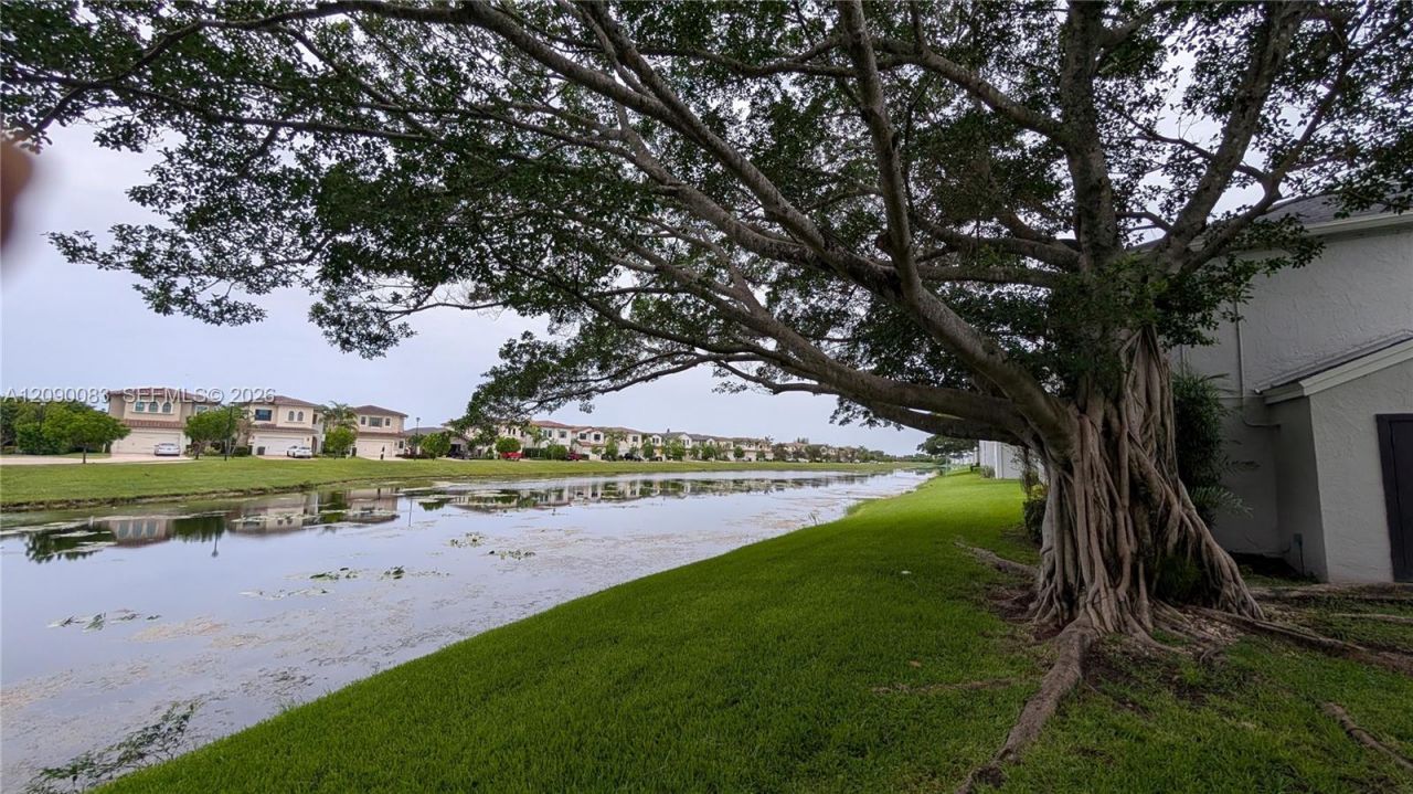 211 SW 113th Way, Unit 211, Pembroke Pines, FL 33025 Photo