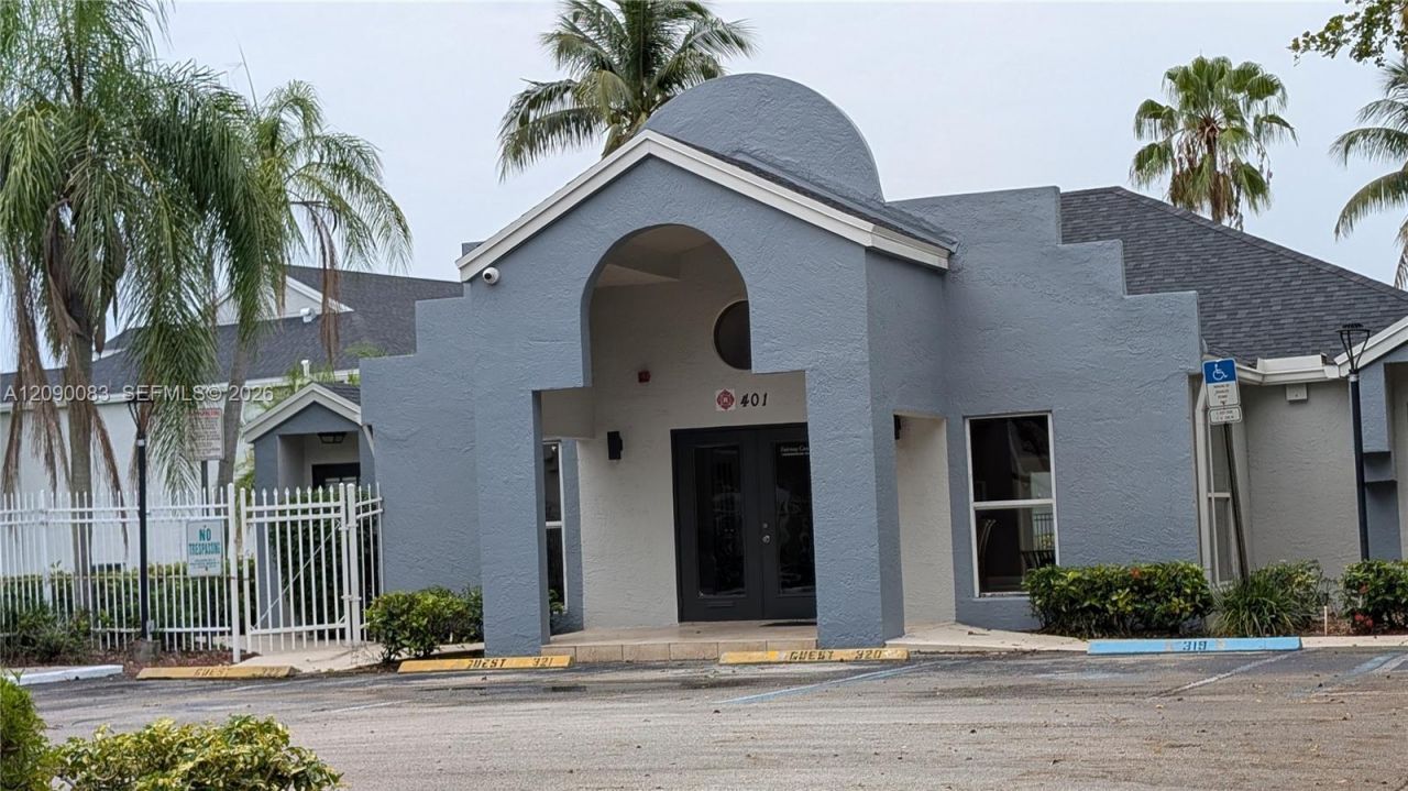 211 SW 113th Way, Unit 211, Pembroke Pines, FL 33025 Photo