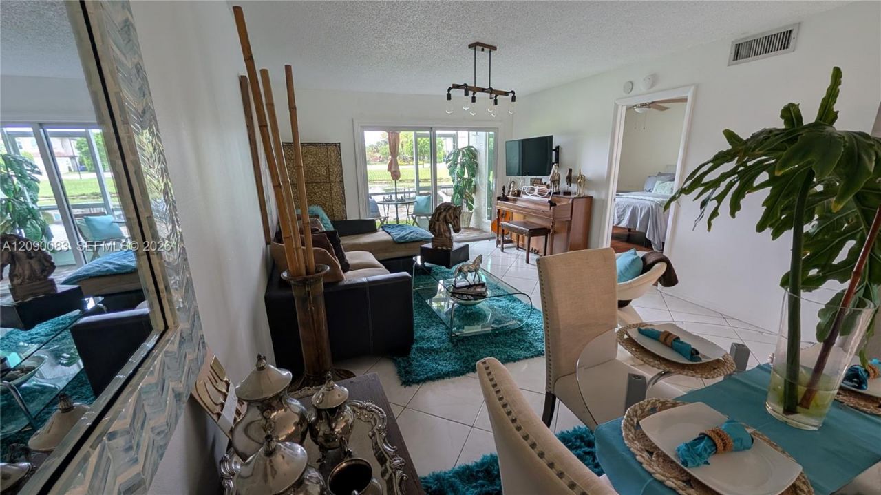 211 SW 113th Way, Unit 211, Pembroke Pines, FL 33025 Photo