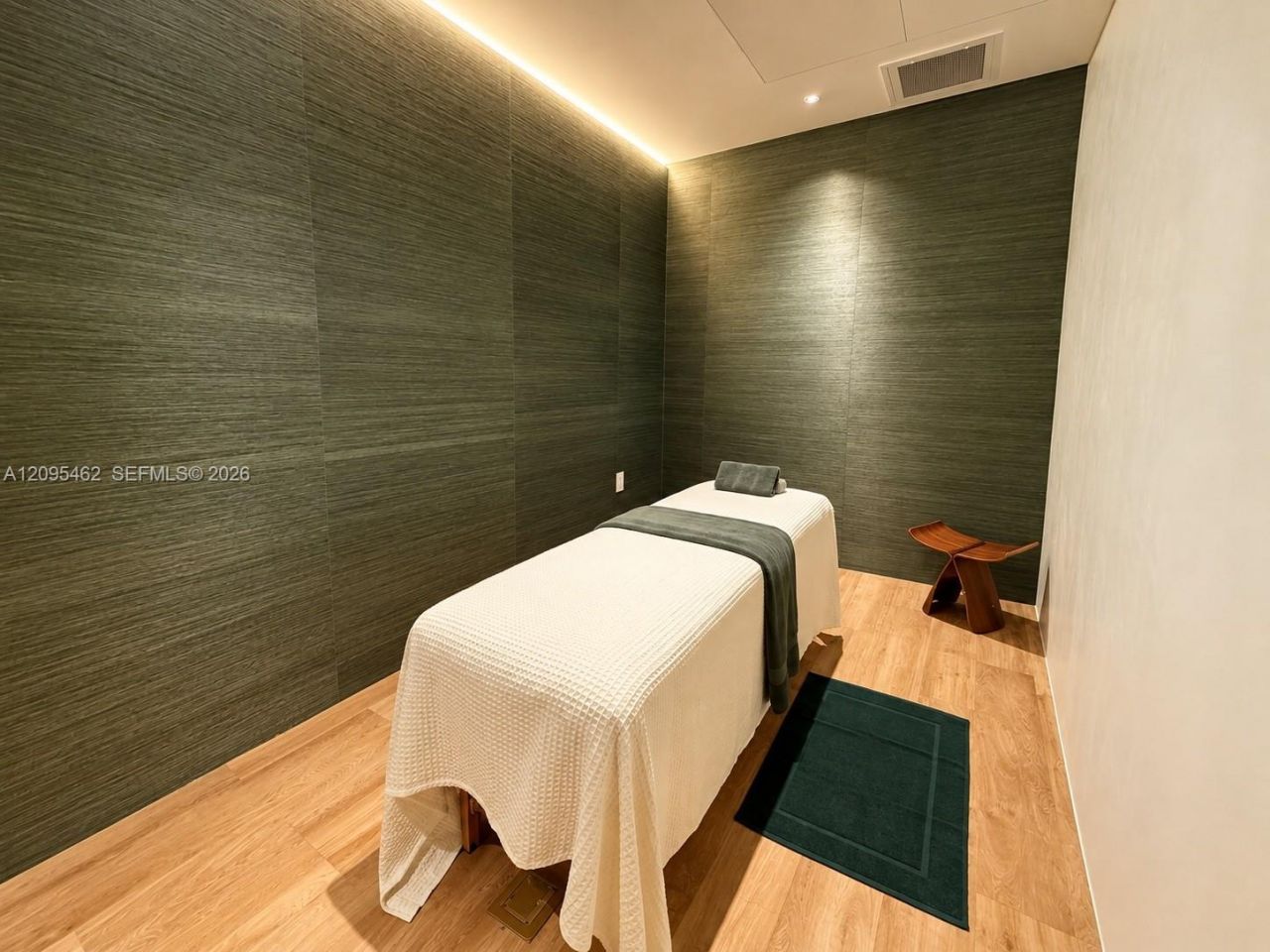 1400 Biscayne , Unit 4703, Miami, FL 33132 Photo