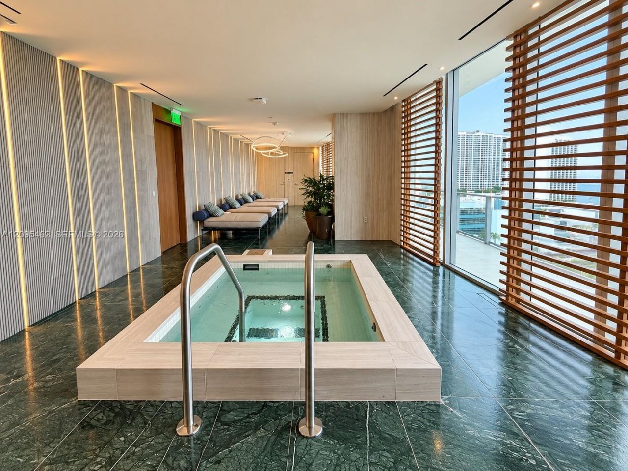 1400 Biscayne , Unit 4703, Miami, FL 33132 Photo