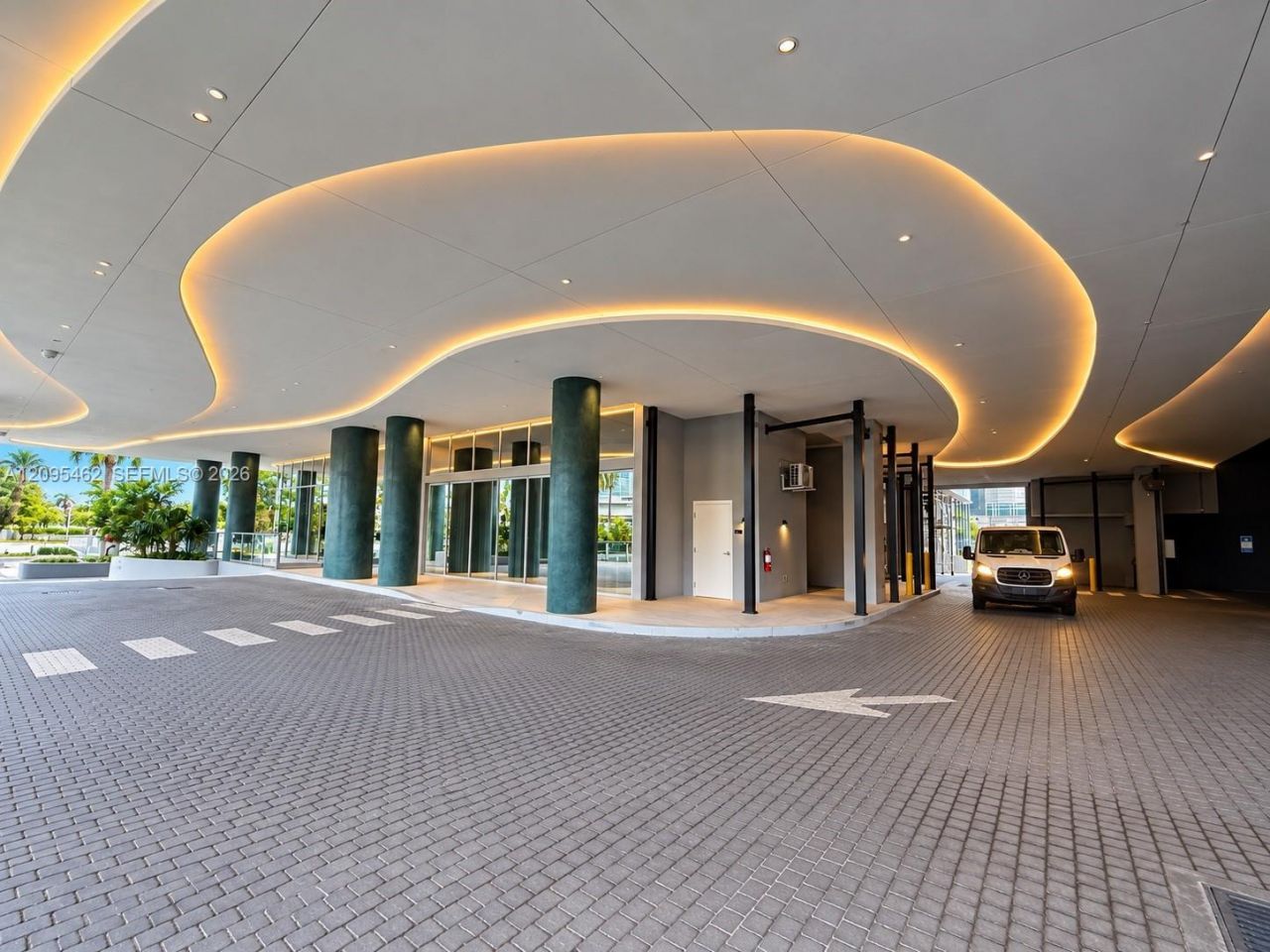 1400 Biscayne , Unit 4703, Miami, FL 33132 Photo