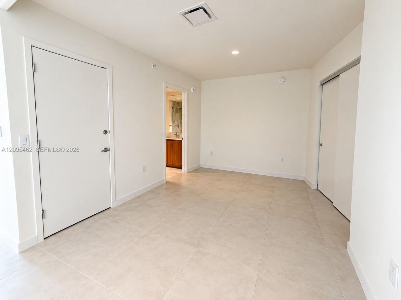 1400 Biscayne , Unit 4703, Miami, FL 33132 Photo