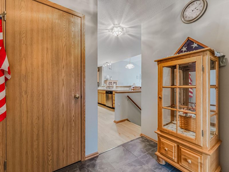 1010 Acorn Bay Drive, Galloway, OH 43119 Photo 12