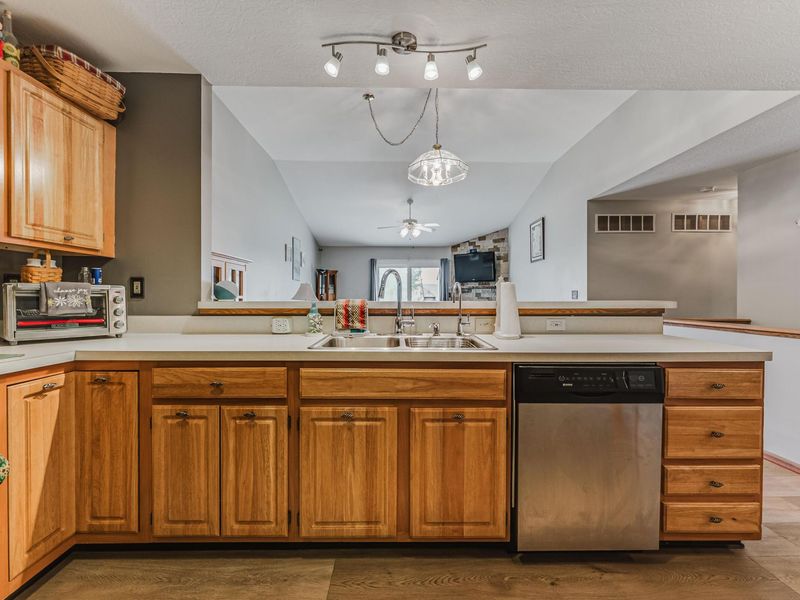 1010 Acorn Bay Drive, Galloway, OH 43119 Photo 15