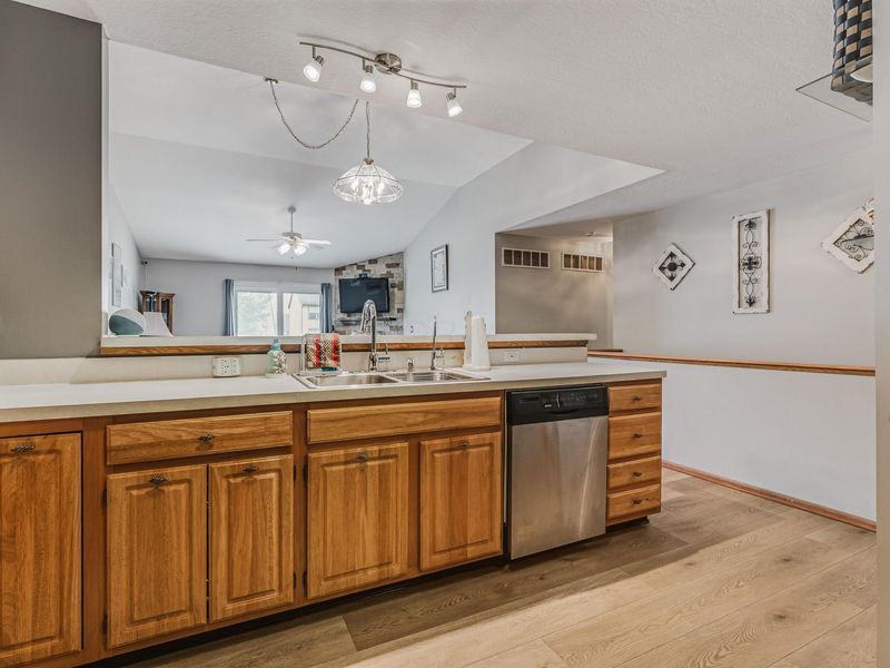 1010 Acorn Bay Drive, Galloway, OH 43119 Photo 16