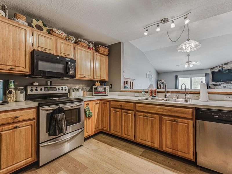 1010 Acorn Bay Drive, Galloway, OH 43119 Photo 17