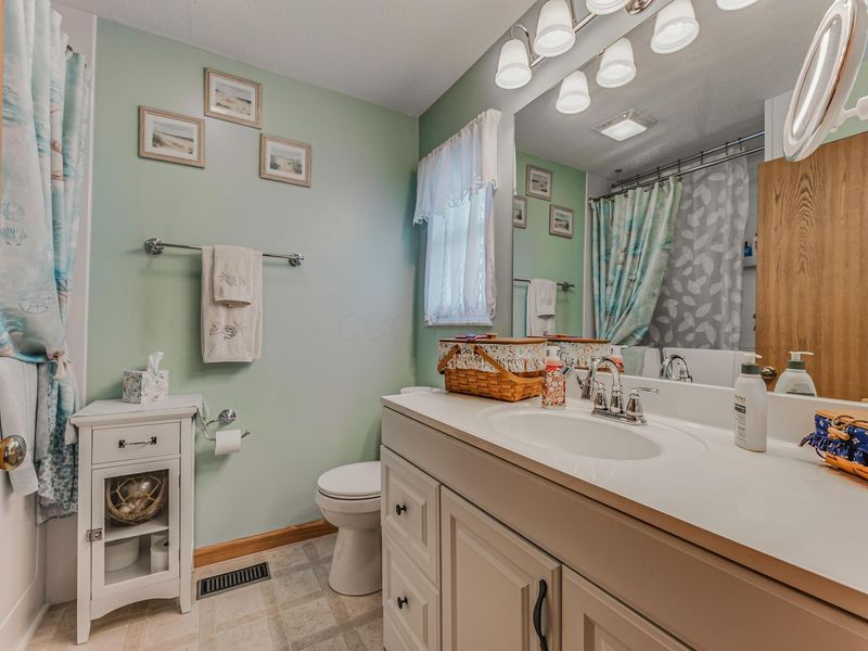1010 Acorn Bay Drive, Galloway, OH 43119 Photo 35