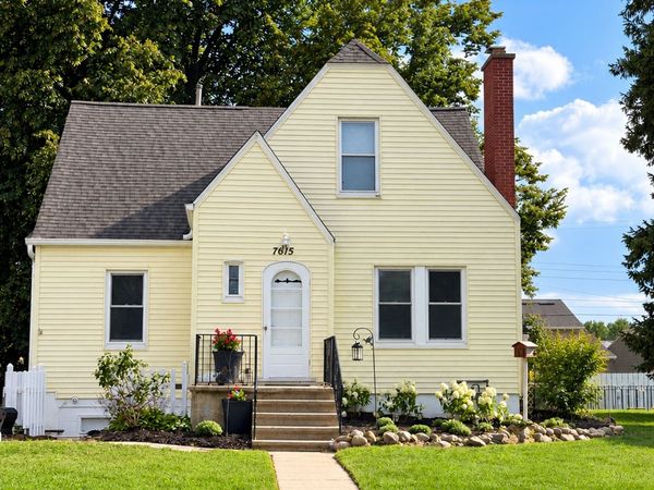 7615 South Drive, Wonder Lake, IL 60097