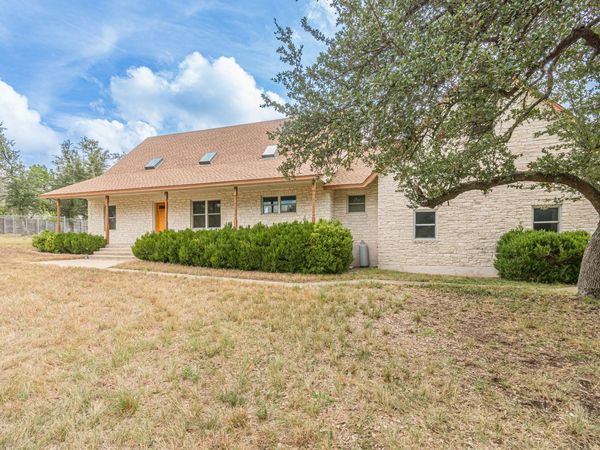 15 Tall Oaks TRL, Austin, TX 78737