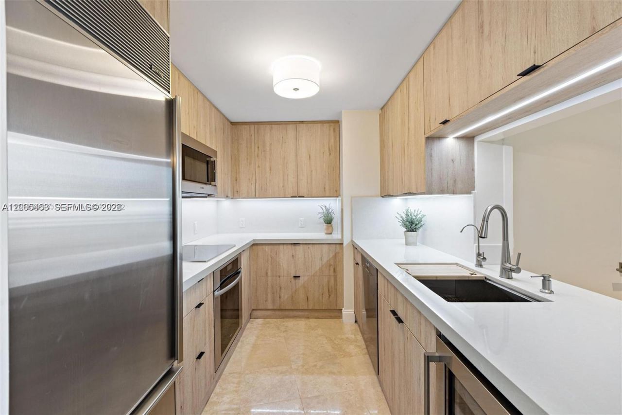 901 Brickell Key Blvd , Unit 2401, Miami, FL 33131 Photo