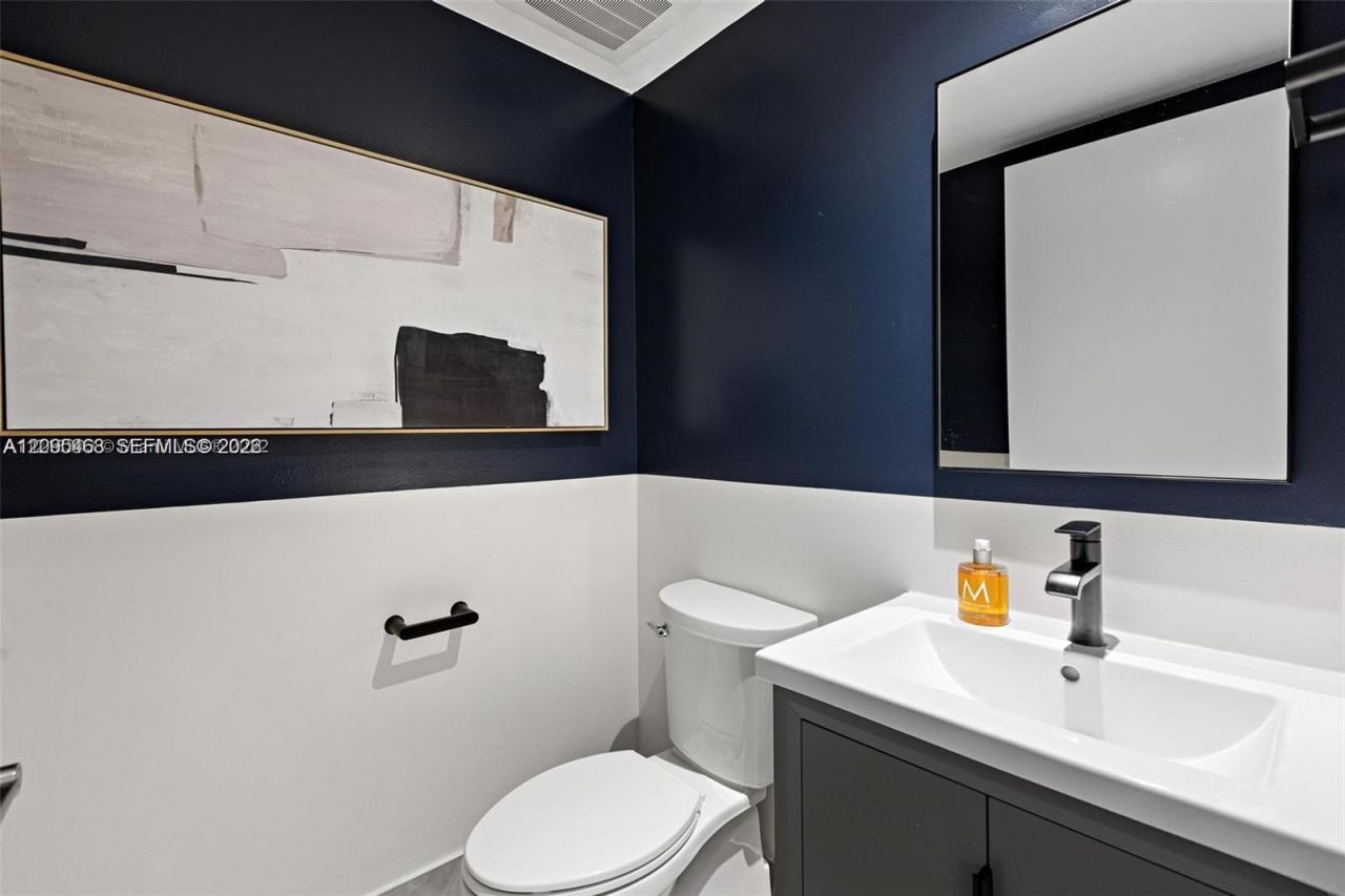 901 Brickell Key Blvd , Unit 2401, Miami, FL 33131 Photo