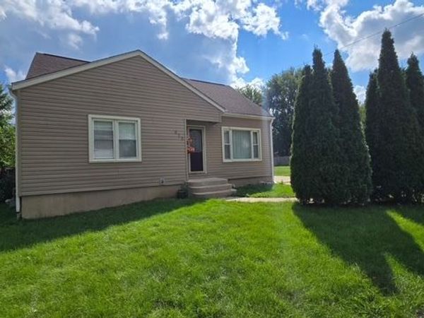 673 Orange Street, Elgin, IL 60123