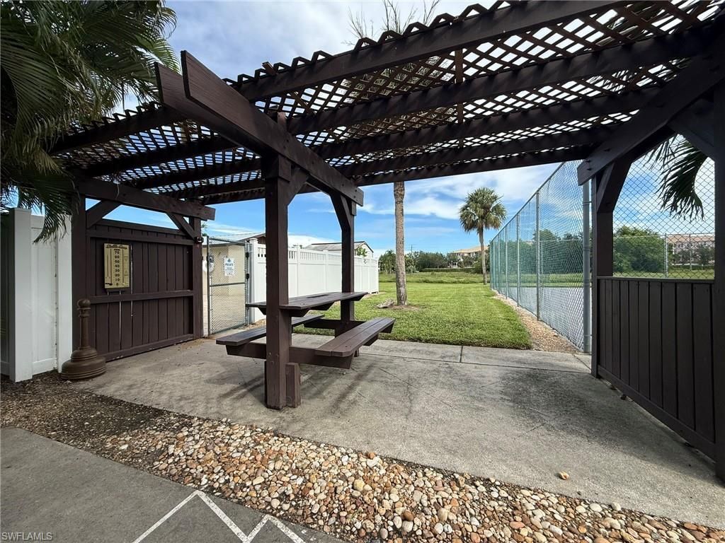 16251 Dublin Cir , Unit 204, Fort Myers, FL 33908 Photo