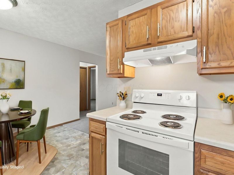 8847 Hornsea Drive, Powell, OH 43065 Photo 11