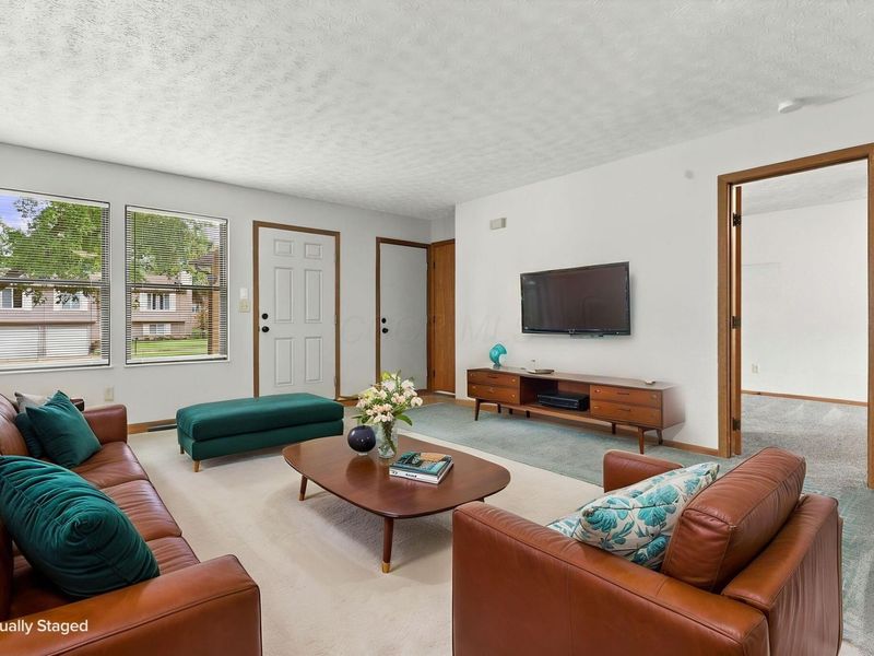 8847 Hornsea Drive, Powell, OH 43065 Photo 7