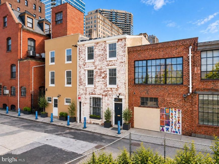 2010 Ionic Street, Philadelphia, PA 19103 Main Photo