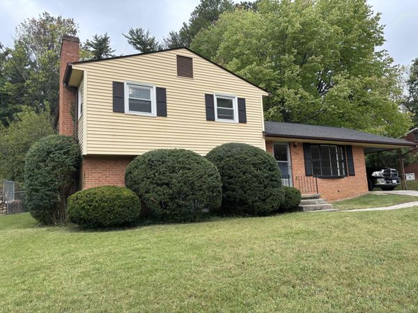 5931 Janda DR , Roanoke, VA 24019
