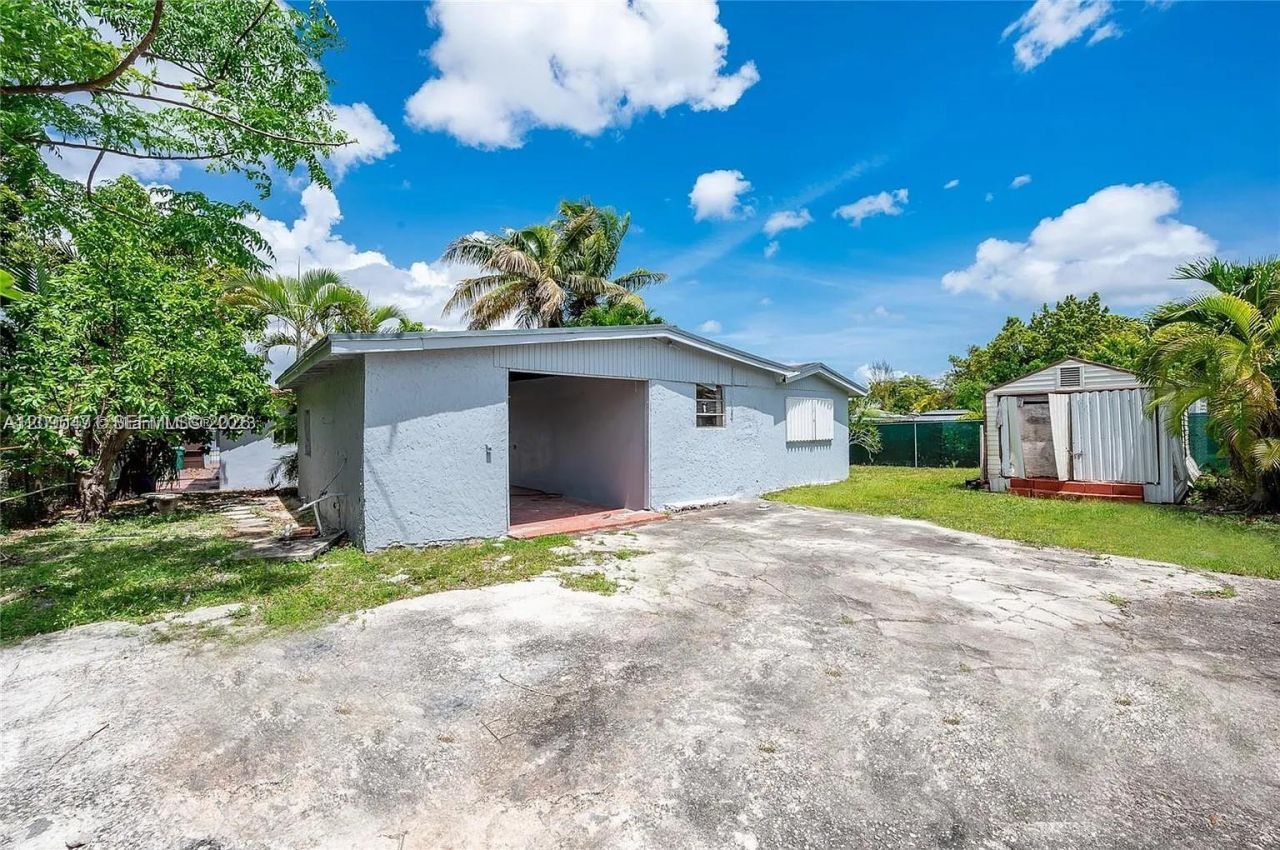 11950 SW 182nd Ter , Miami, FL 33177 Photo