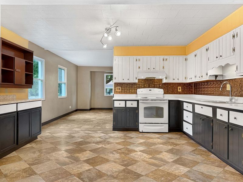 365 Henry Street, Urbana, OH 43078 Photo 16