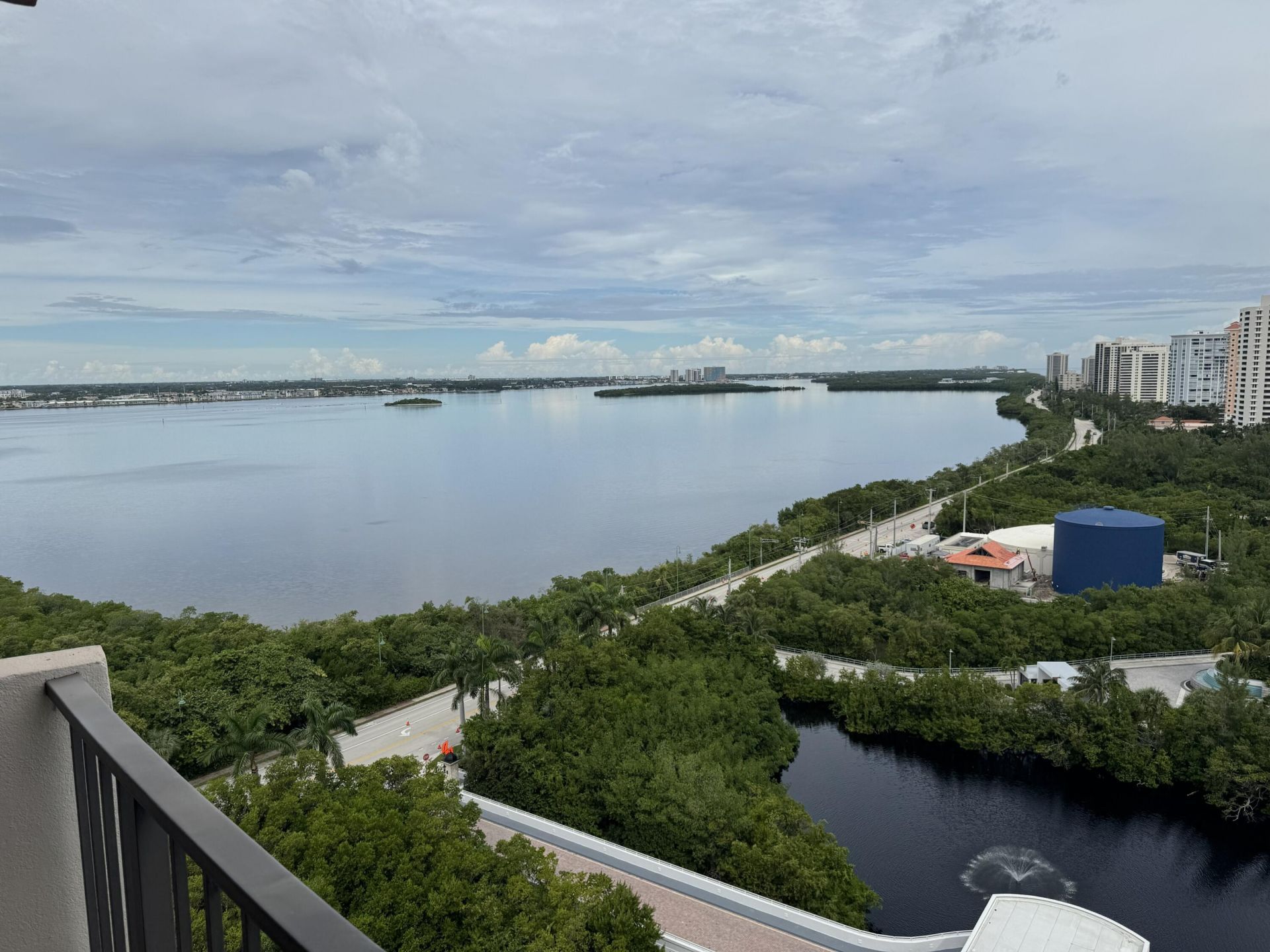 4200 N Ocean Drive, Unit 2-1705, Singer Island, FL 33404 Photo