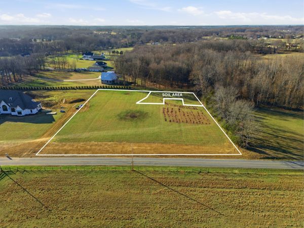 208 Shun Pike , Cottontown, TN 37048