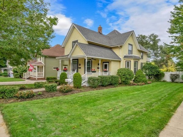 202 N 5th Street , St. Charles, IL 60174