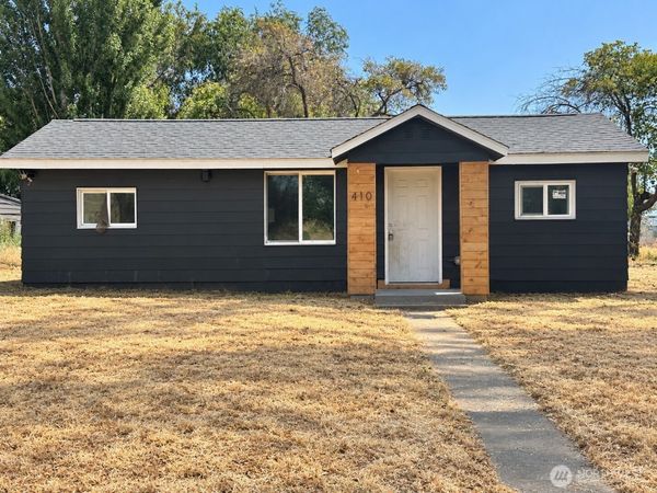 410 E Cherry Avenue , Ritzville, WA 99169