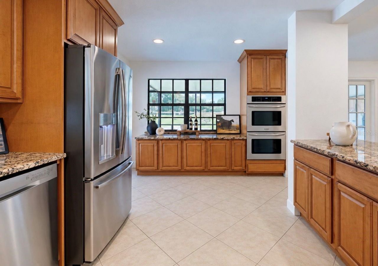 2818 Springdell Circle , Valrico, FL 33596 Photo