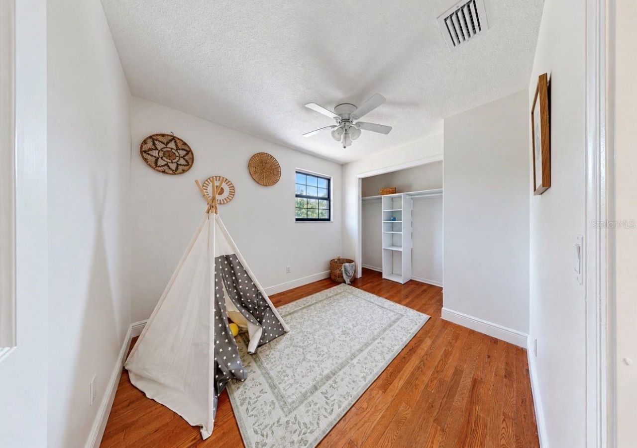 2818 Springdell Circle , Valrico, FL 33596 Photo