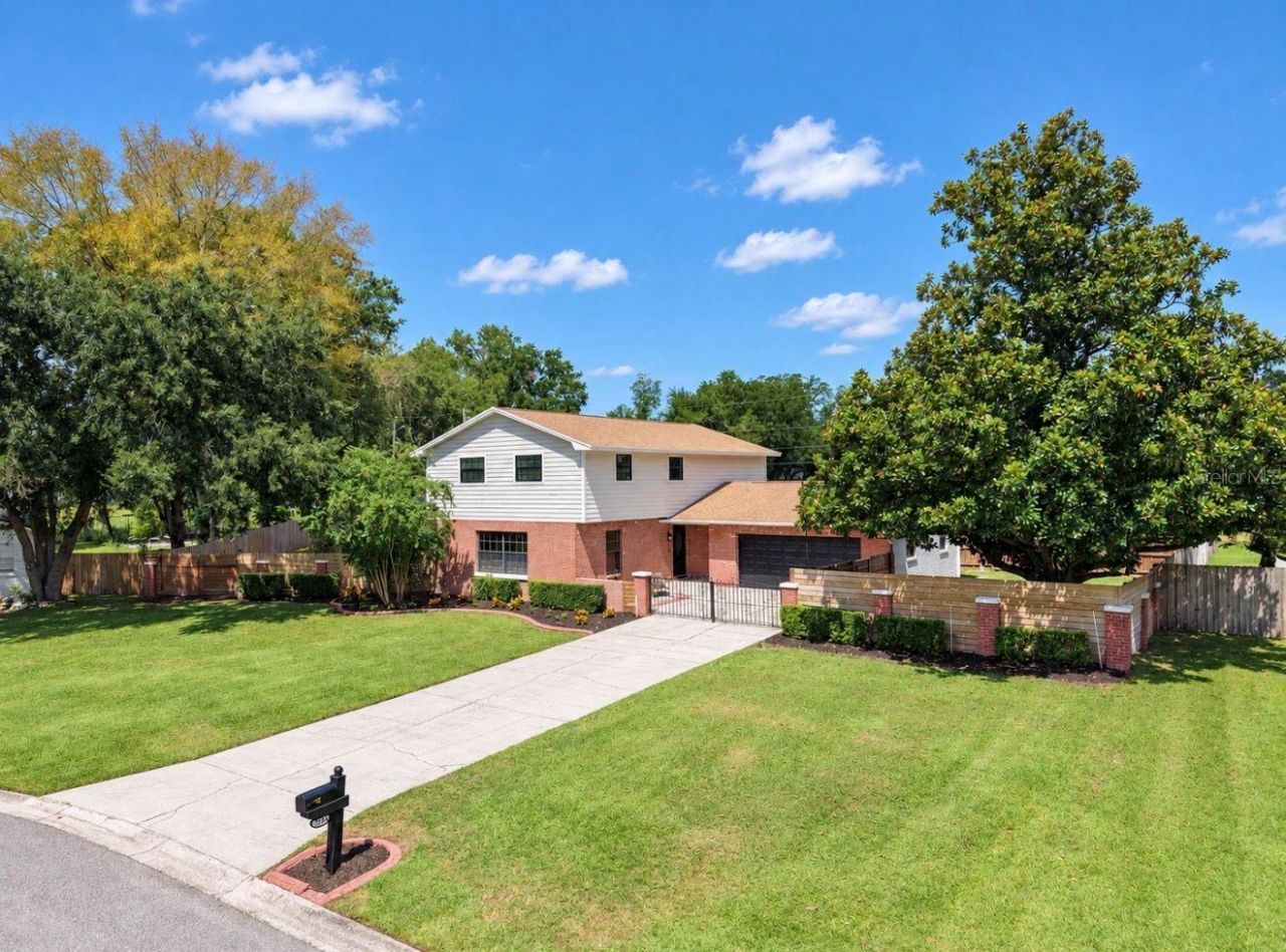 2818 Springdell Circle , Valrico, FL 33596 Photo